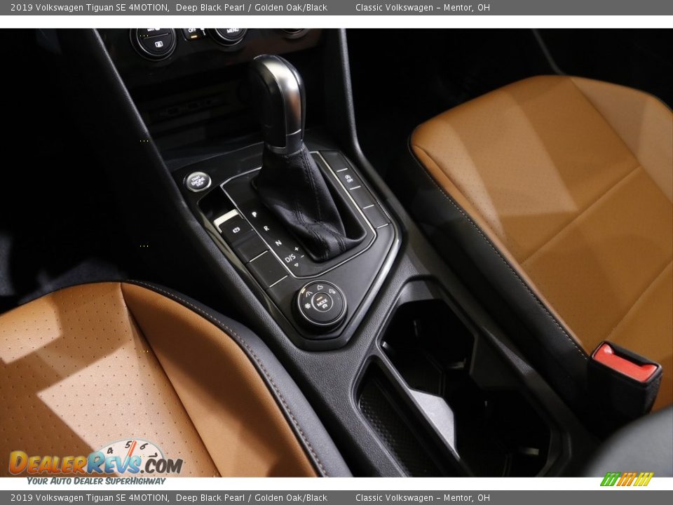 2019 Volkswagen Tiguan SE 4MOTION Shifter Photo #12