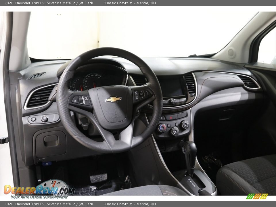 2020 Chevrolet Trax LS Silver Ice Metallic / Jet Black Photo #6