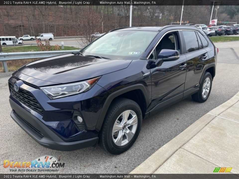 Front 3/4 View of 2021 Toyota RAV4 XLE AWD Hybrid Photo #7