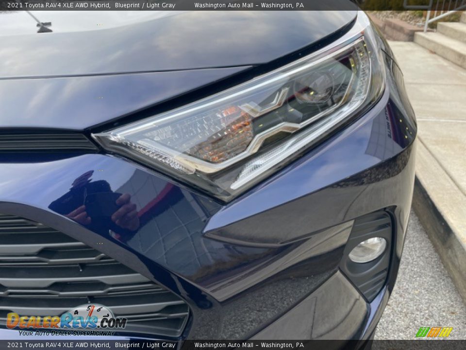 2021 Toyota RAV4 XLE AWD Hybrid Blueprint / Light Gray Photo #31