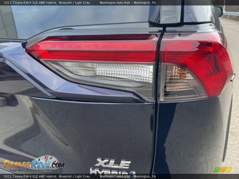 2021 Toyota RAV4 XLE AWD Hybrid Blueprint / Light Gray Photo #32