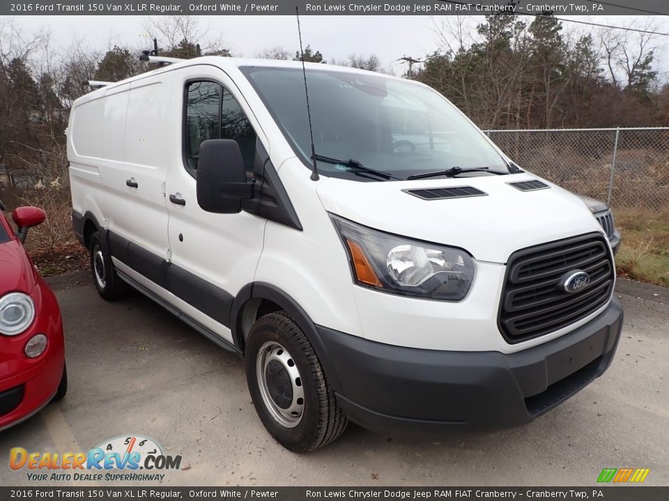 Front 3/4 View of 2016 Ford Transit 150 Van XL LR Regular Photo #2