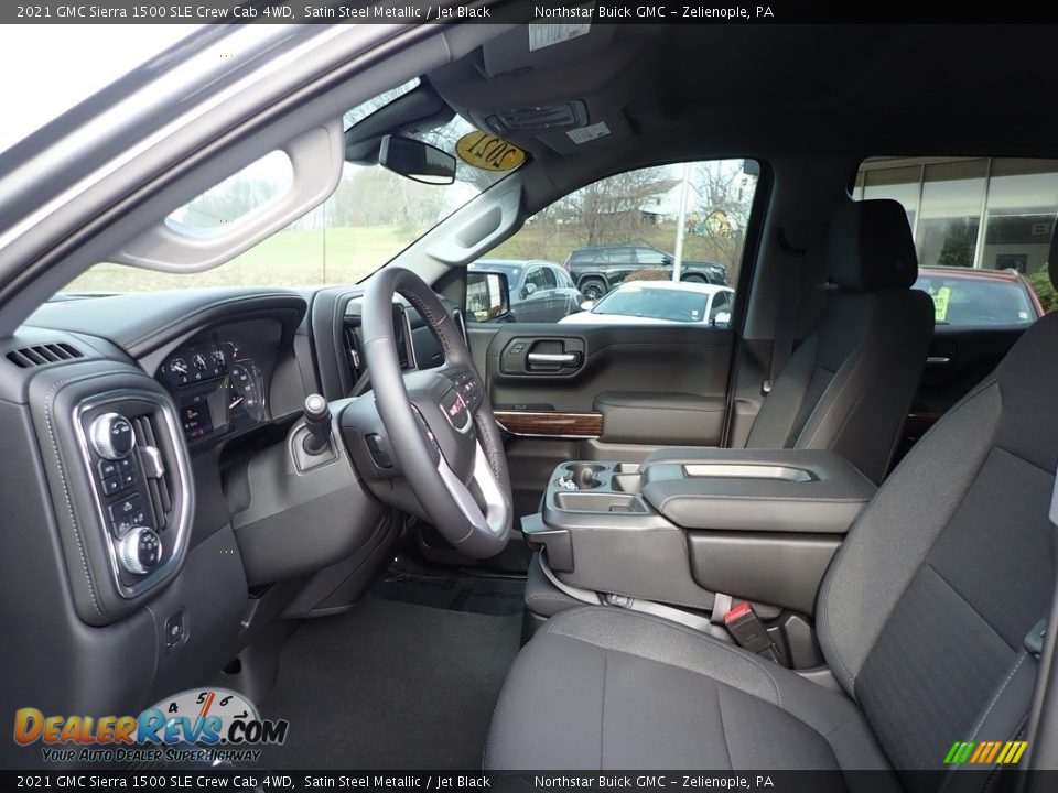 Front Seat of 2021 GMC Sierra 1500 SLE Crew Cab 4WD Photo #16