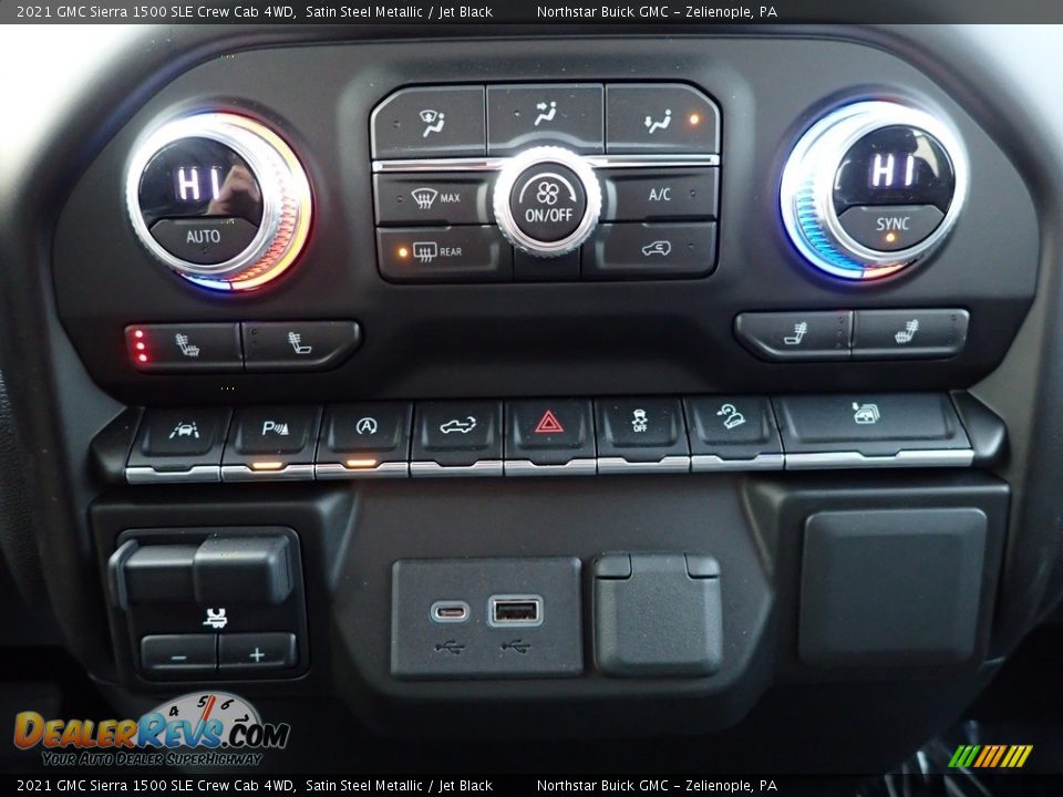 Controls of 2021 GMC Sierra 1500 SLE Crew Cab 4WD Photo #26