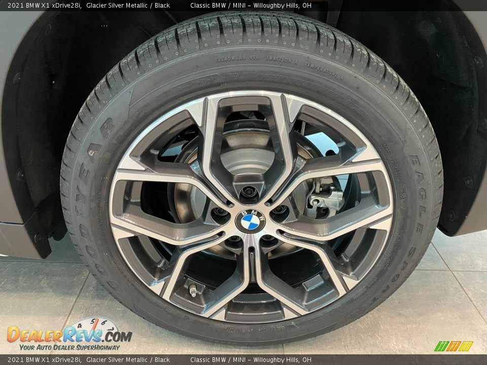 2021 BMW X1 xDrive28i Wheel Photo #3