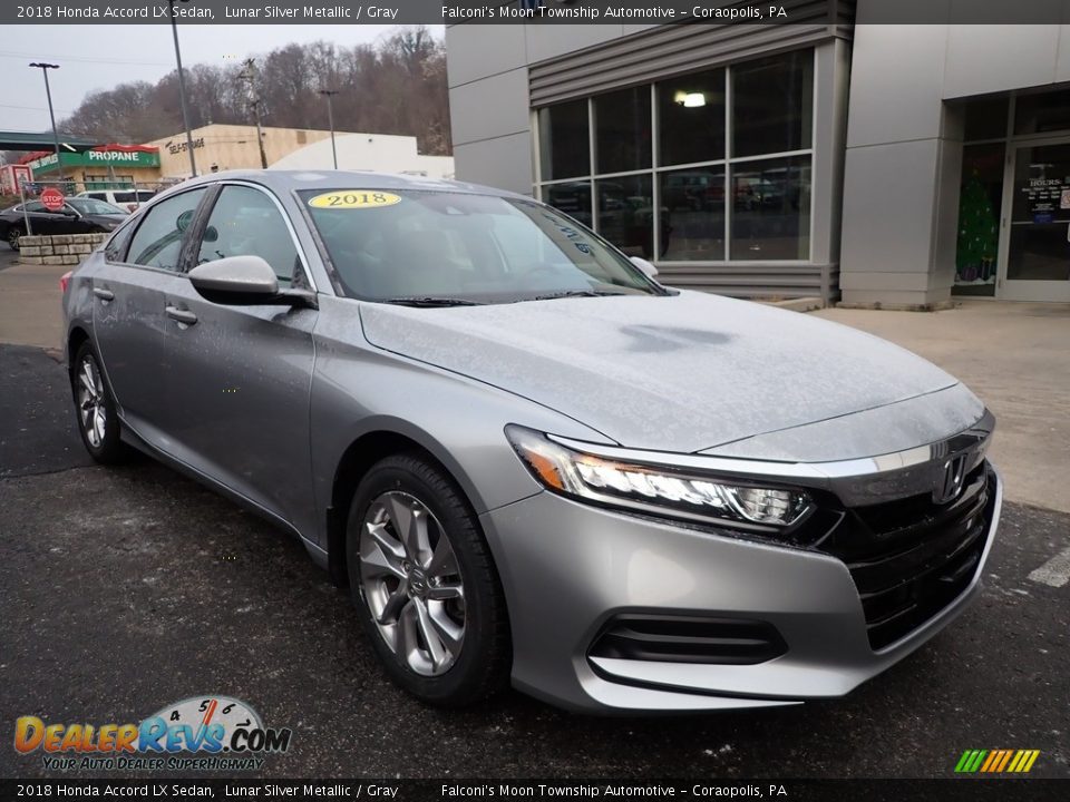 Front 3/4 View of 2018 Honda Accord LX Sedan Photo #8