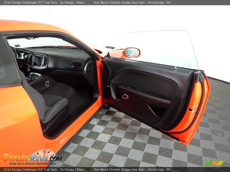 2019 Dodge Challenger R/T Scat Pack Go Mango / Black Photo #31