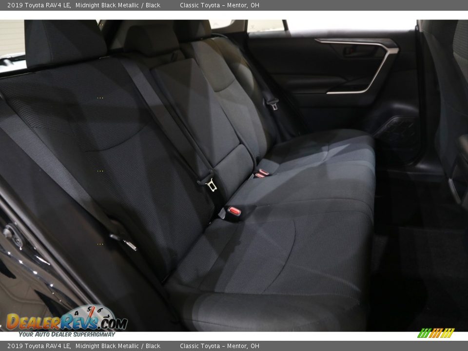 2019 Toyota RAV4 LE Midnight Black Metallic / Black Photo #15