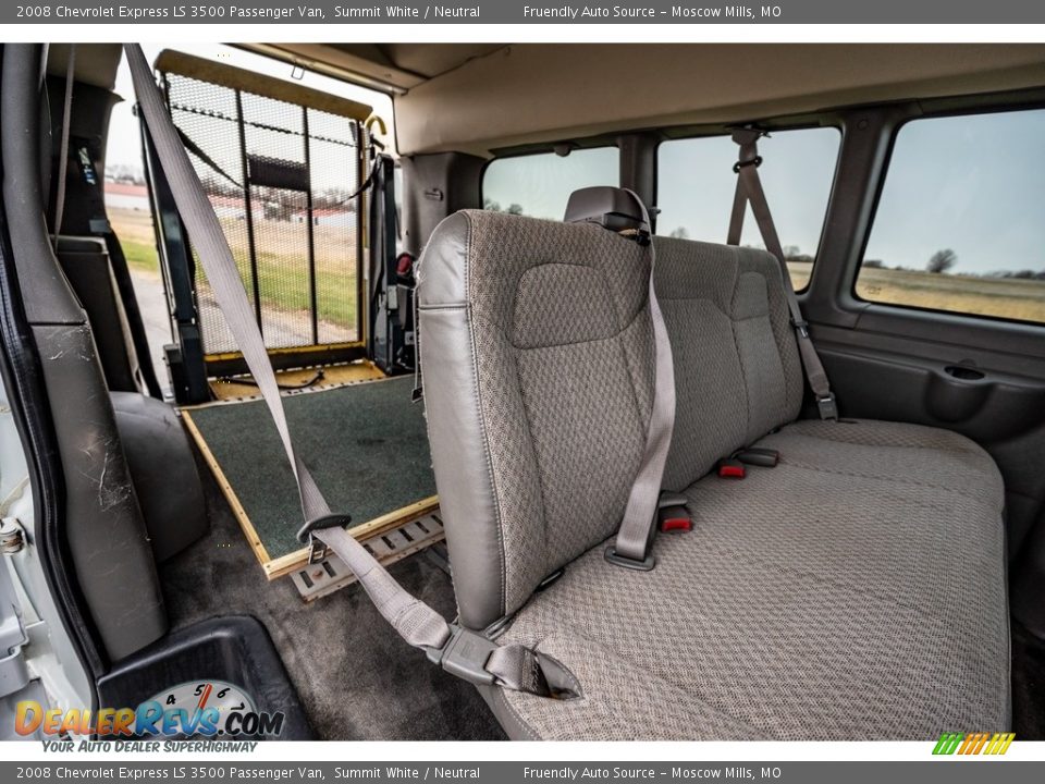 2008 Chevrolet Express LS 3500 Passenger Van Summit White / Neutral Photo #23