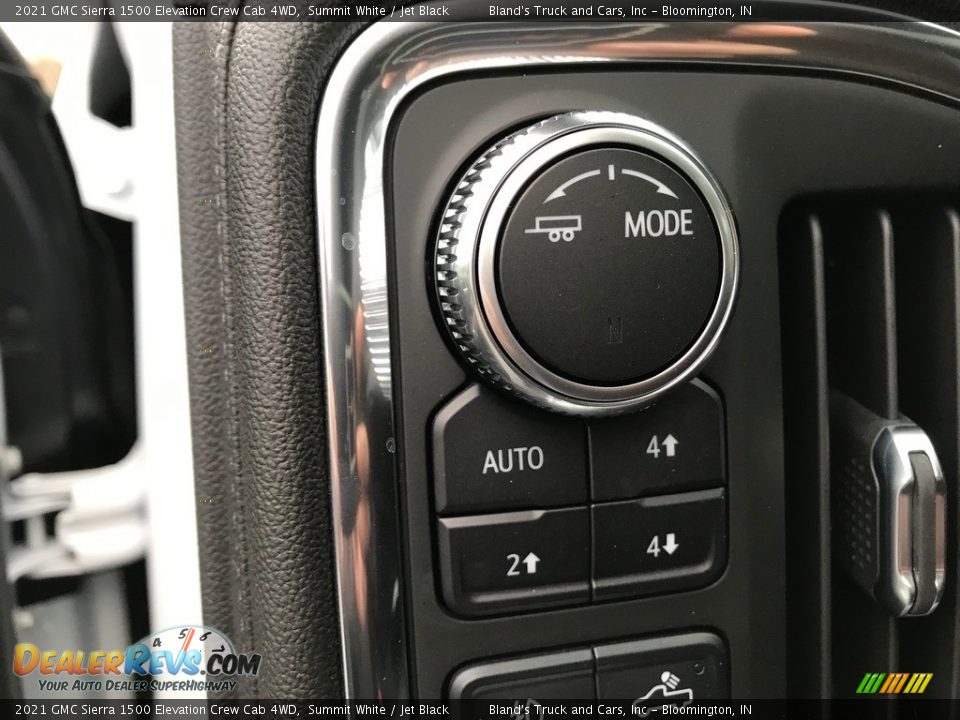 Controls of 2021 GMC Sierra 1500 Elevation Crew Cab 4WD Photo #18