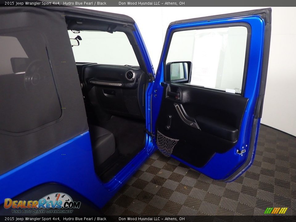 2015 Jeep Wrangler Sport 4x4 Hydro Blue Pearl / Black Photo #31