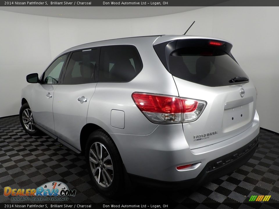 2014 Nissan Pathfinder S Brilliant Silver / Charcoal Photo #9