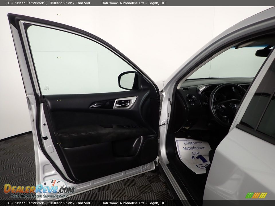 2014 Nissan Pathfinder S Brilliant Silver / Charcoal Photo #14