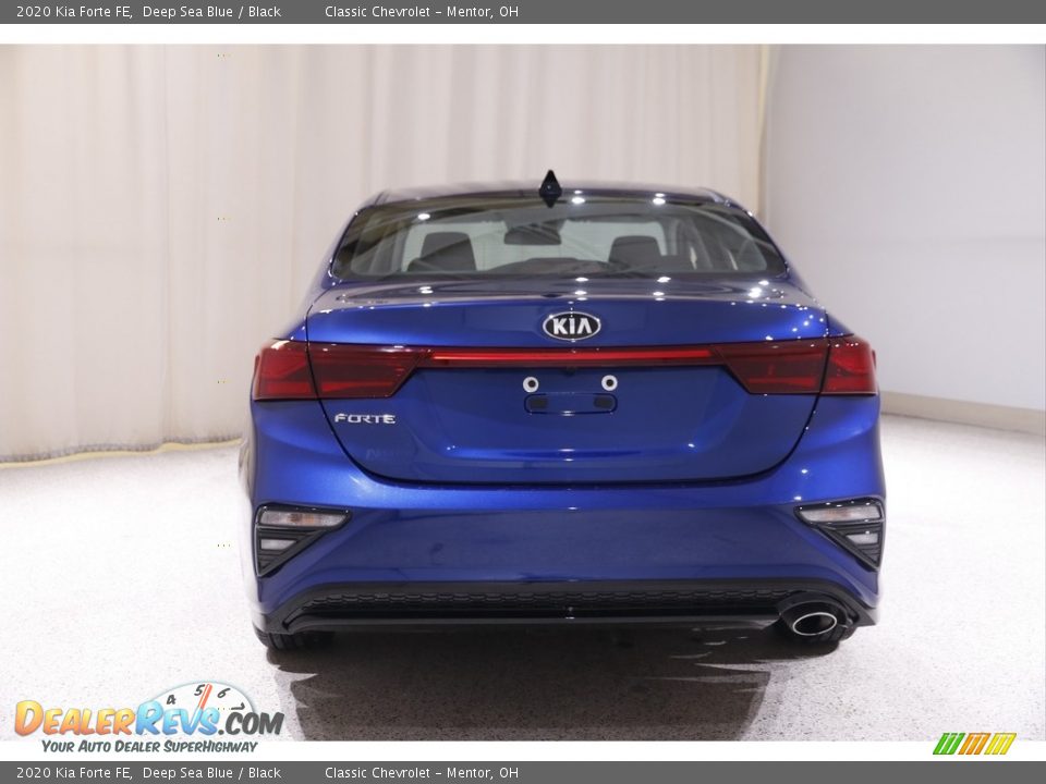 2020 Kia Forte FE Deep Sea Blue / Black Photo #17