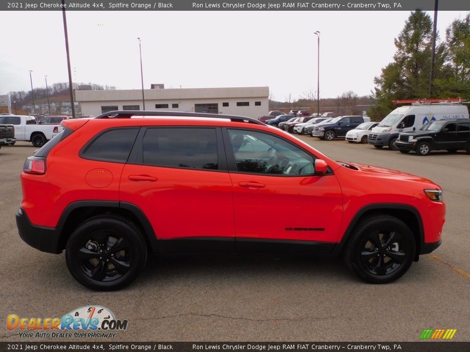 2021 Jeep Cherokee Altitude 4x4 Spitfire Orange / Black Photo #4