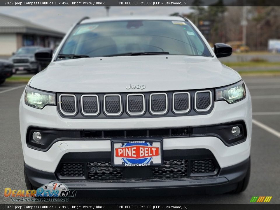 2022 Jeep Compass Latitude Lux 4x4 Bright White / Black Photo #2