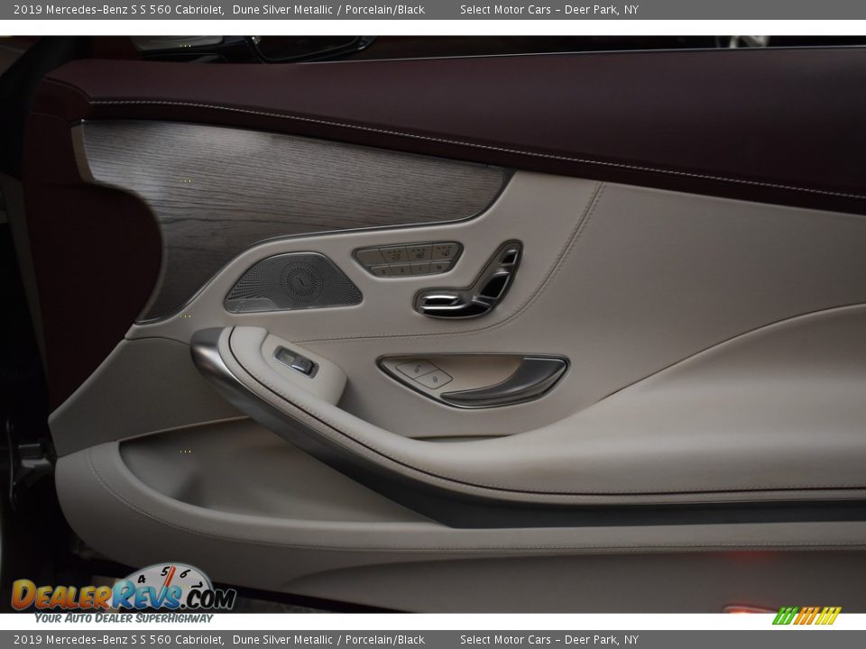 2019 Mercedes-Benz S S 560 Cabriolet Dune Silver Metallic / Porcelain/Black Photo #17