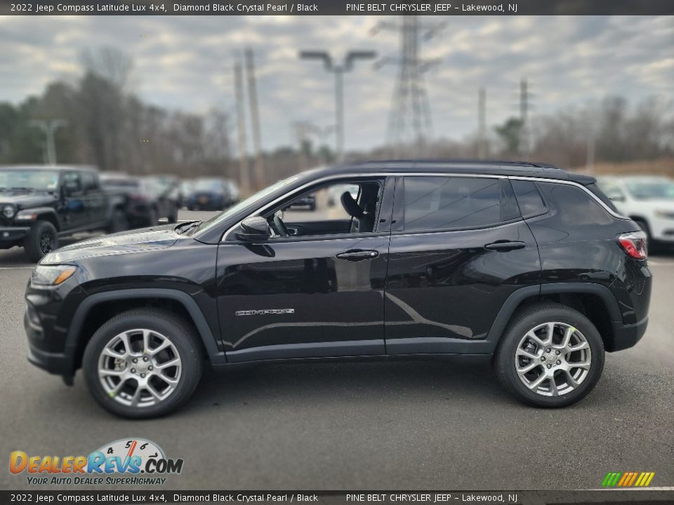 2022 Jeep Compass Latitude Lux 4x4 Diamond Black Crystal Pearl / Black Photo #3