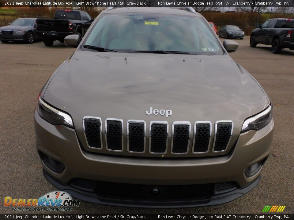 2021 Jeep Cherokee Latitude Lux 4x4 Light Brownstone Pearl / Ski Gray/Black Photo #2