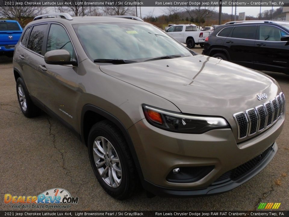 2021 Jeep Cherokee Latitude Lux 4x4 Light Brownstone Pearl / Ski Gray/Black Photo #3