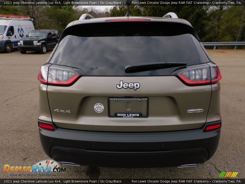 2021 Jeep Cherokee Latitude Lux 4x4 Light Brownstone Pearl / Ski Gray/Black Photo #6