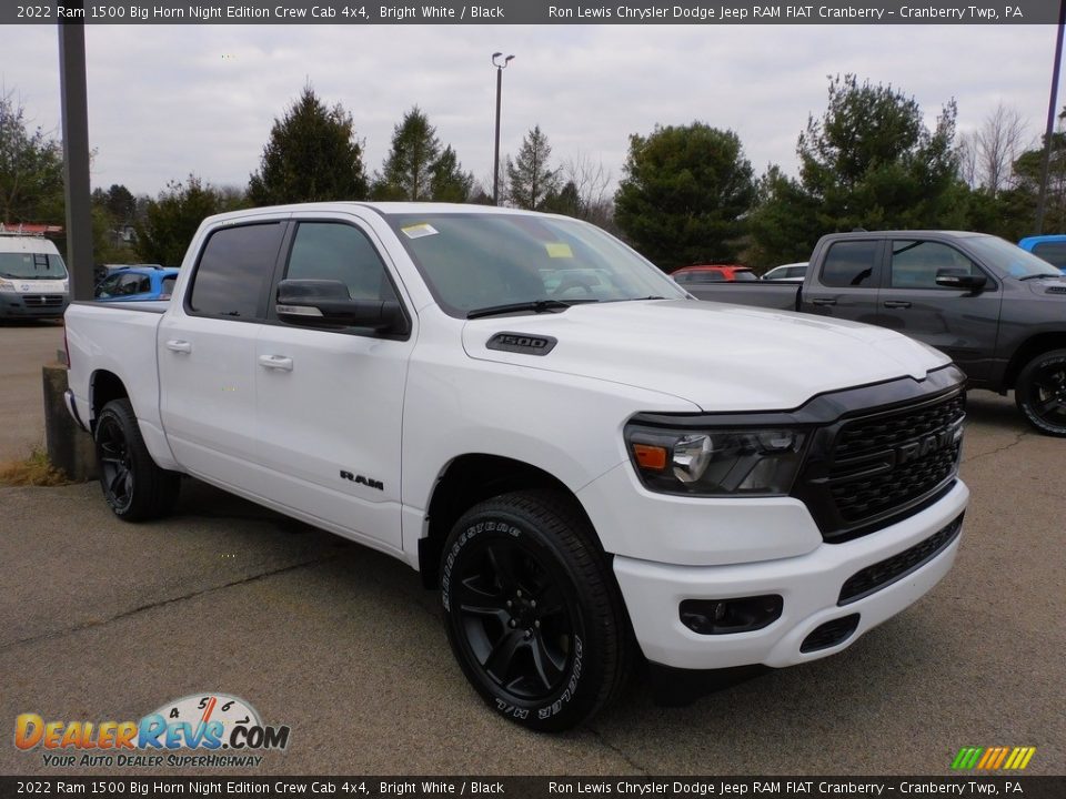 2022 Ram 1500 Big Horn Night Edition Crew Cab 4x4 Bright White / Black Photo #3