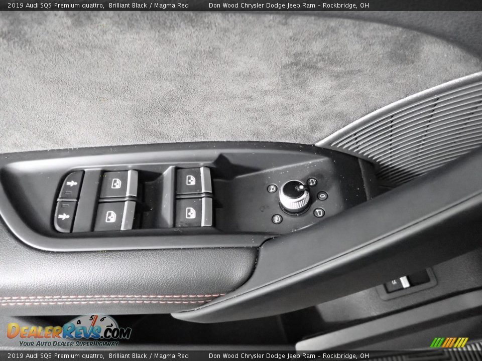 Controls of 2019 Audi SQ5 Premium quattro Photo #21