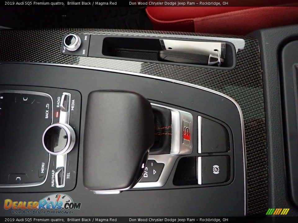 2019 Audi SQ5 Premium quattro Shifter Photo #30