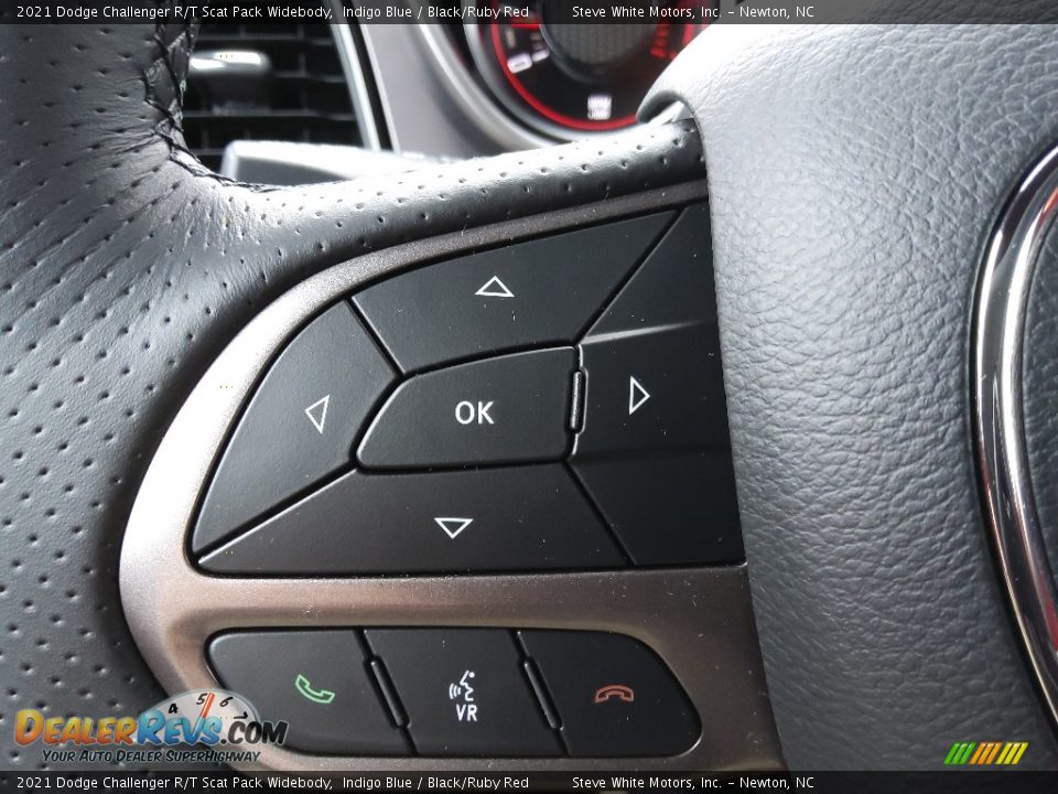 2021 Dodge Challenger R/T Scat Pack Widebody Steering Wheel Photo #17