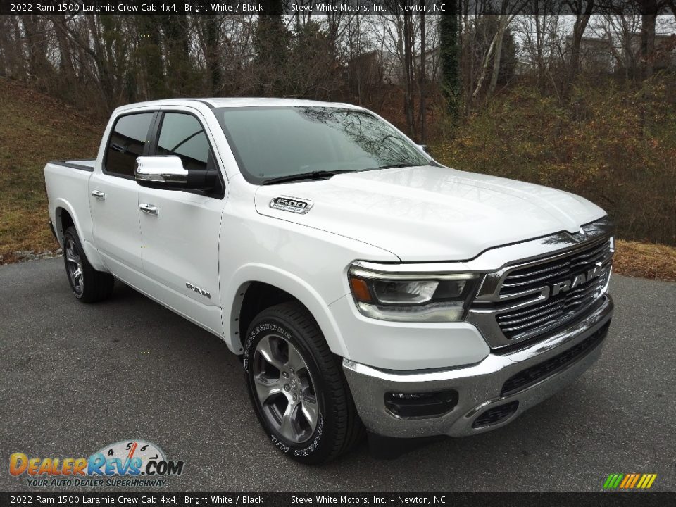 2022 Ram 1500 Laramie Crew Cab 4x4 Bright White / Black Photo #4