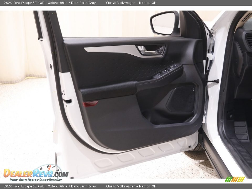 2020 Ford Escape SE 4WD Oxford White / Dark Earth Gray Photo #4