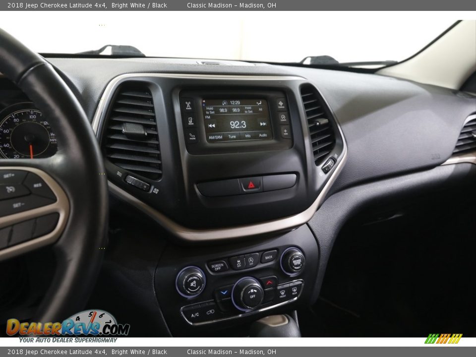 2018 Jeep Cherokee Latitude 4x4 Bright White / Black Photo #9
