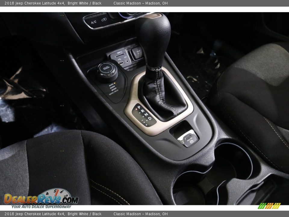2018 Jeep Cherokee Latitude 4x4 Bright White / Black Photo #12