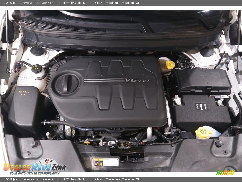 2018 Jeep Cherokee Latitude 4x4 Bright White / Black Photo #19