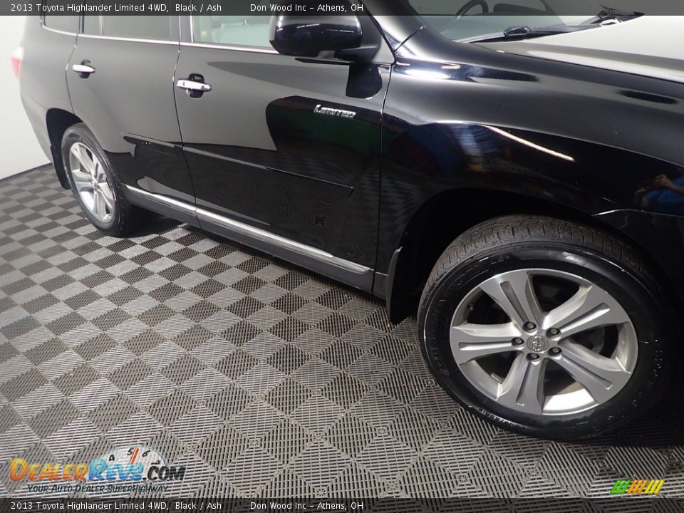 2013 Toyota Highlander Limited 4WD Black / Ash Photo #7