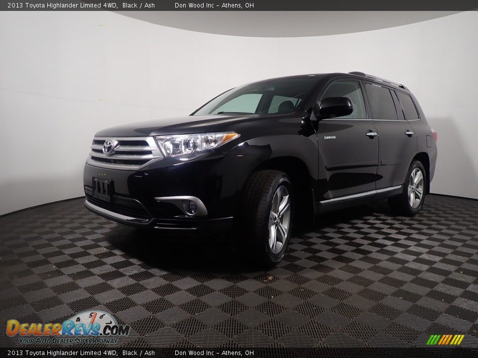 2013 Toyota Highlander Limited 4WD Black / Ash Photo #11