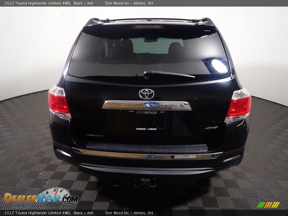 2013 Toyota Highlander Limited 4WD Black / Ash Photo #16