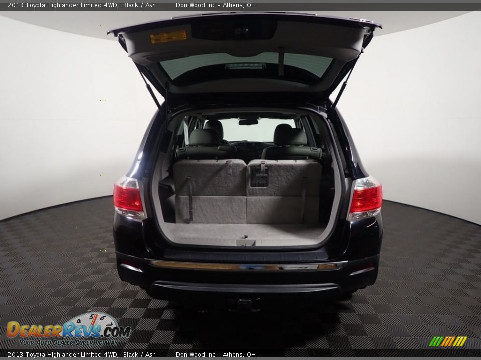 2013 Toyota Highlander Limited 4WD Black / Ash Photo #17