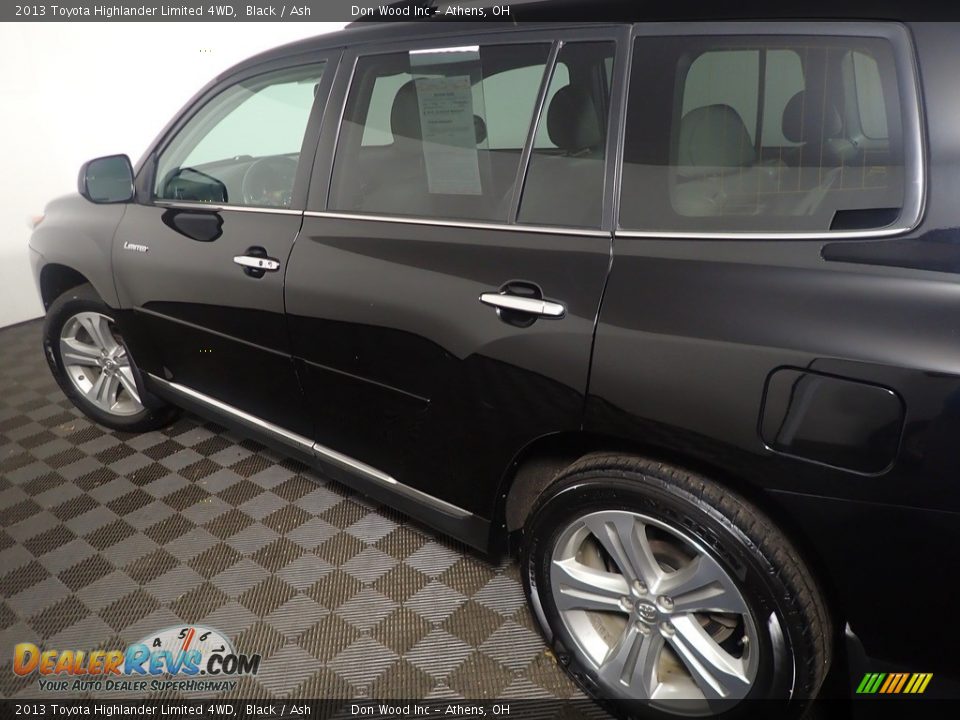 2013 Toyota Highlander Limited 4WD Black / Ash Photo #22