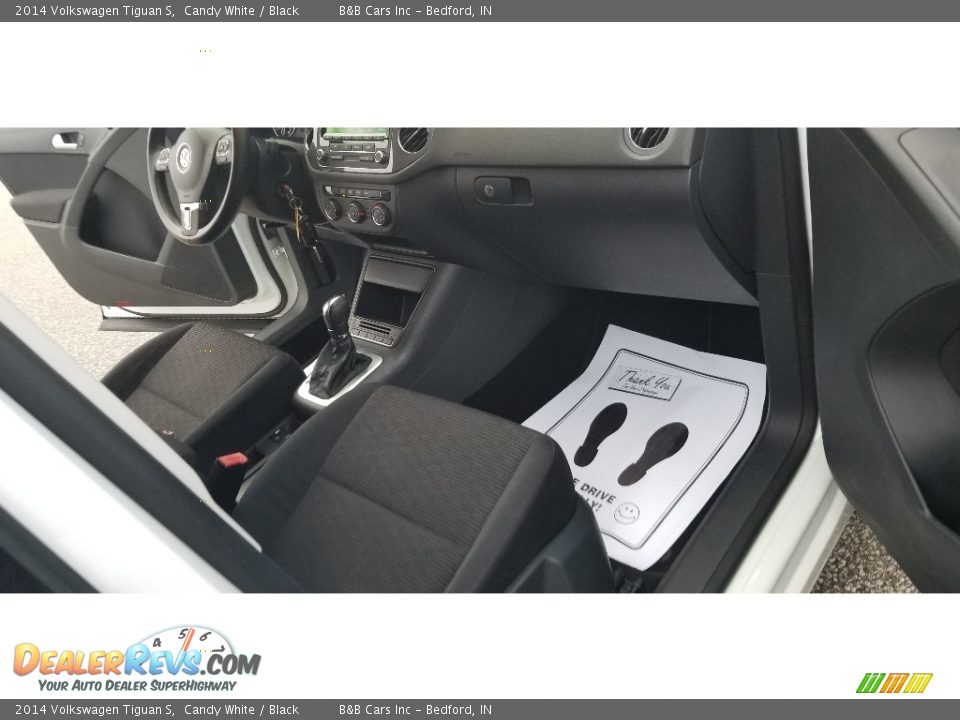 2014 Volkswagen Tiguan S Candy White / Black Photo #22
