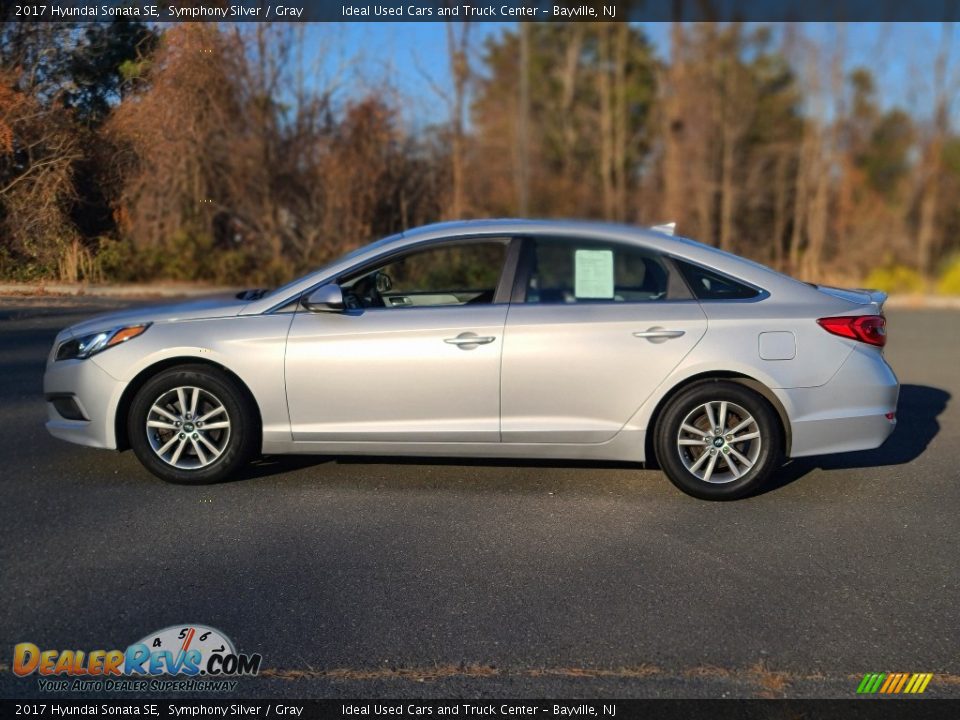 2017 Hyundai Sonata SE Symphony Silver / Gray Photo #2