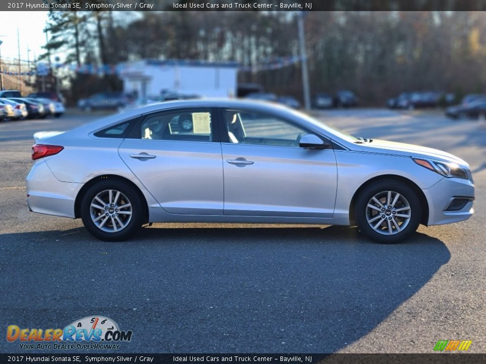 2017 Hyundai Sonata SE Symphony Silver / Gray Photo #6