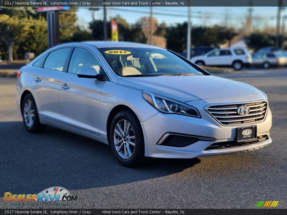 2017 Hyundai Sonata SE Symphony Silver / Gray Photo #7