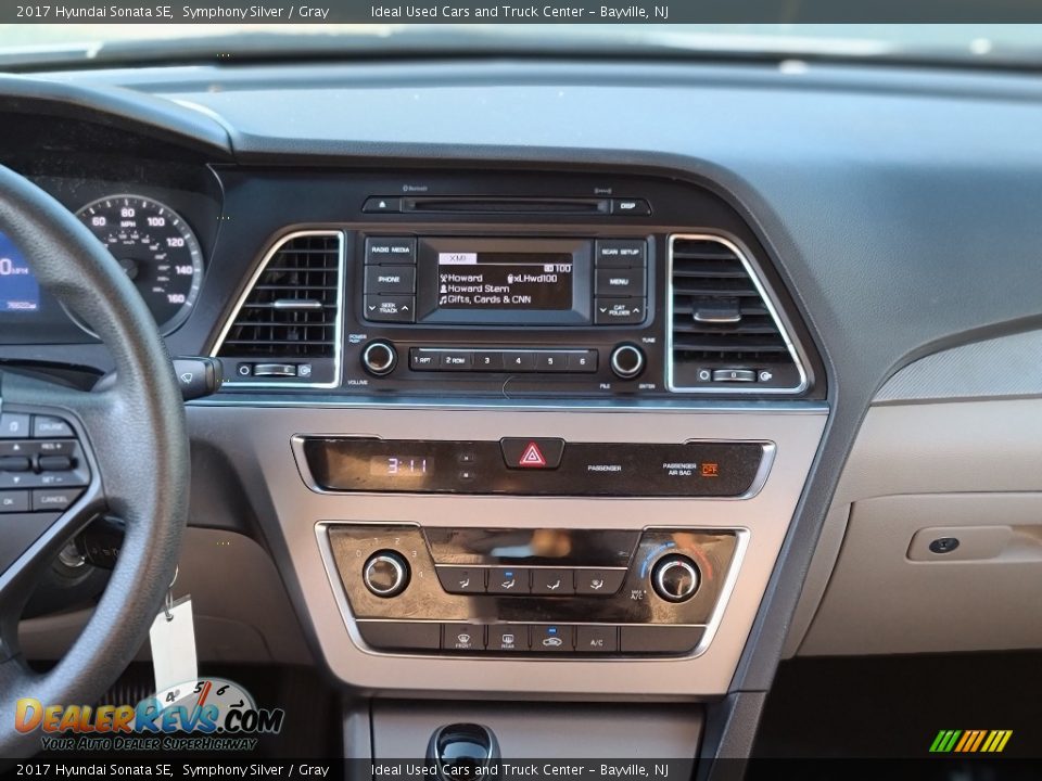 2017 Hyundai Sonata SE Symphony Silver / Gray Photo #23