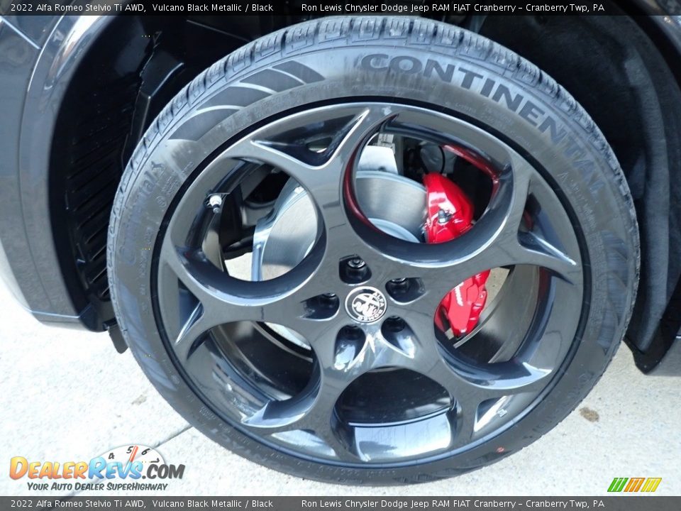 2022 Alfa Romeo Stelvio Ti AWD Wheel Photo #10
