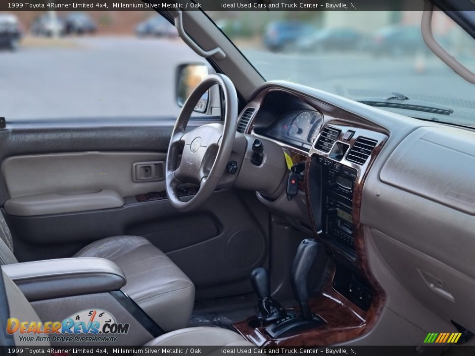 1999 Toyota 4Runner Limited 4x4 Millennium Silver Metallic / Oak Photo #10