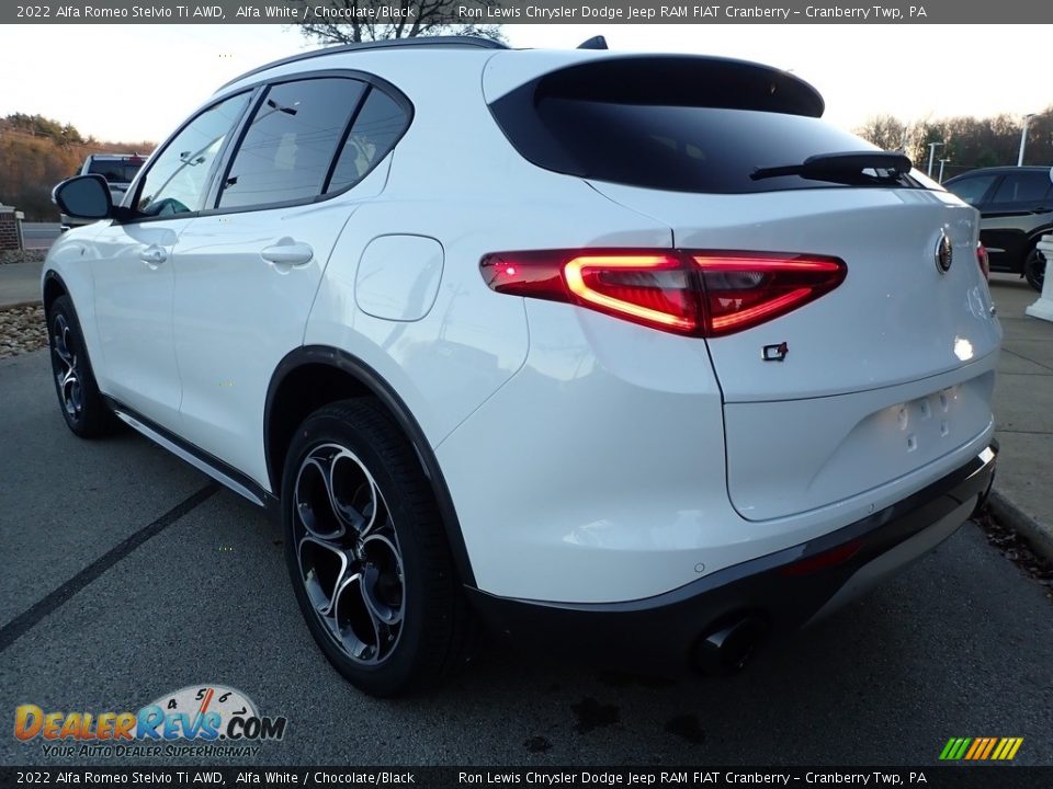 2022 Alfa Romeo Stelvio Ti AWD Alfa White / Chocolate/Black Photo #8