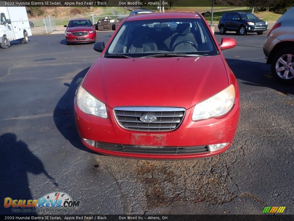 2009 Hyundai Elantra SE Sedan Apple Red Pearl / Black Photo #4