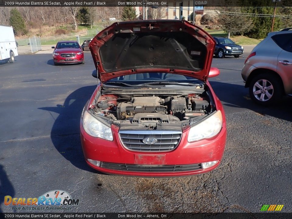 2009 Hyundai Elantra SE Sedan Apple Red Pearl / Black Photo #5