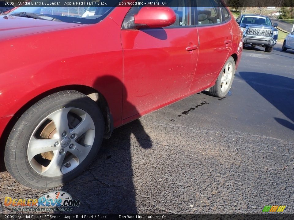 2009 Hyundai Elantra SE Sedan Apple Red Pearl / Black Photo #8